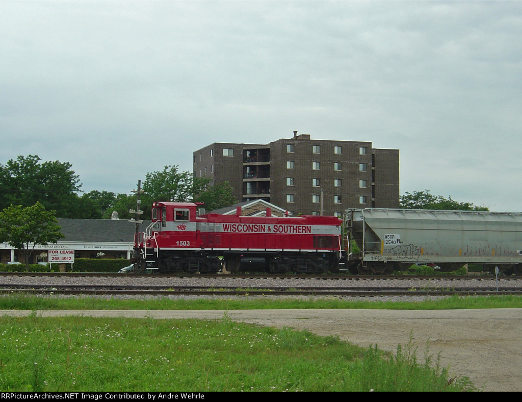 WSOR 1503 switching the yard